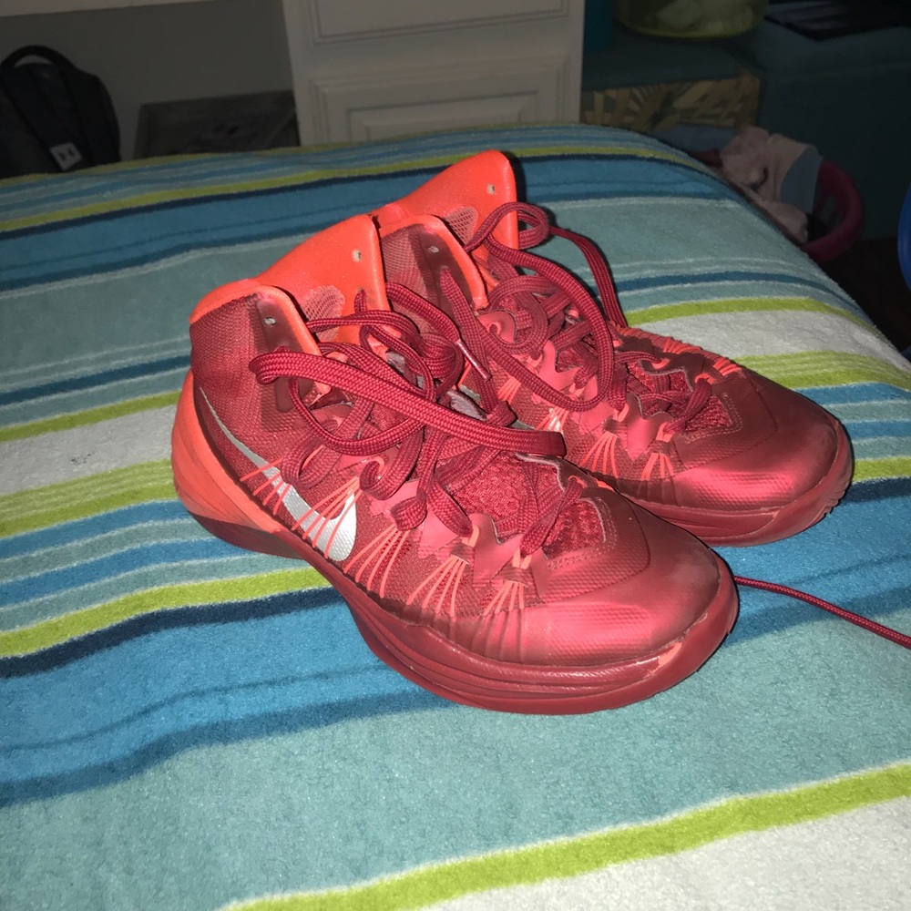 Nike Basketball Shoes!!
